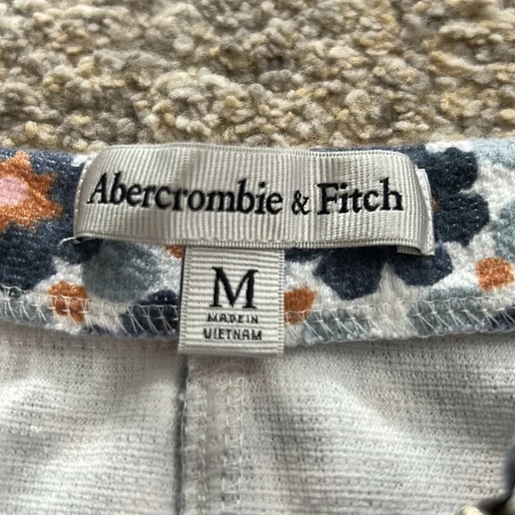 Abercrombie retro style flower skirt - Picture 2 of 2